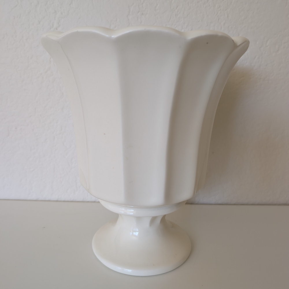 White Vase - Picture 2 of 6